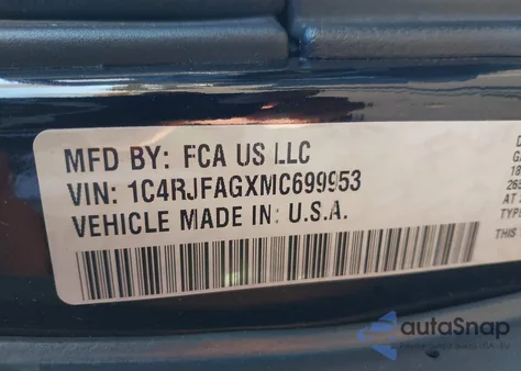 2021 Jeep Grand Cherokee Laredo E 4X4 z USA, uszkodzony, nr VIN 1C4RJFAGXMC699953